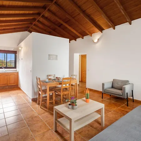 Montana De Aguarijo El Hierro Holiday home *